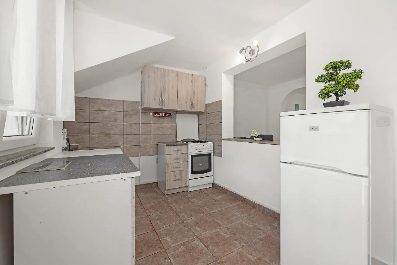 Apartment Marlera With Sea View Liznjan